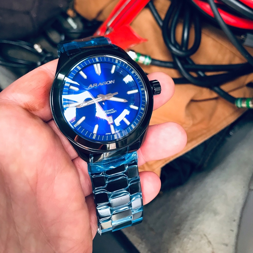Brand new Aragon antigravity still in plastic.